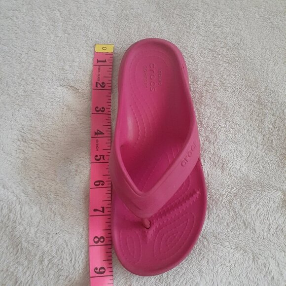 Crocs Girl's Size 1 Pink Classic Flip Flop Sandal - Picture 10 of 10